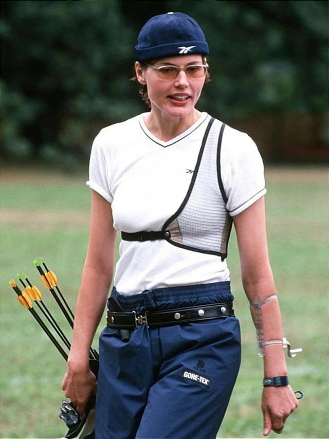 Geena Davis at the archery olympic trials for sydney 2000 F*XOXO